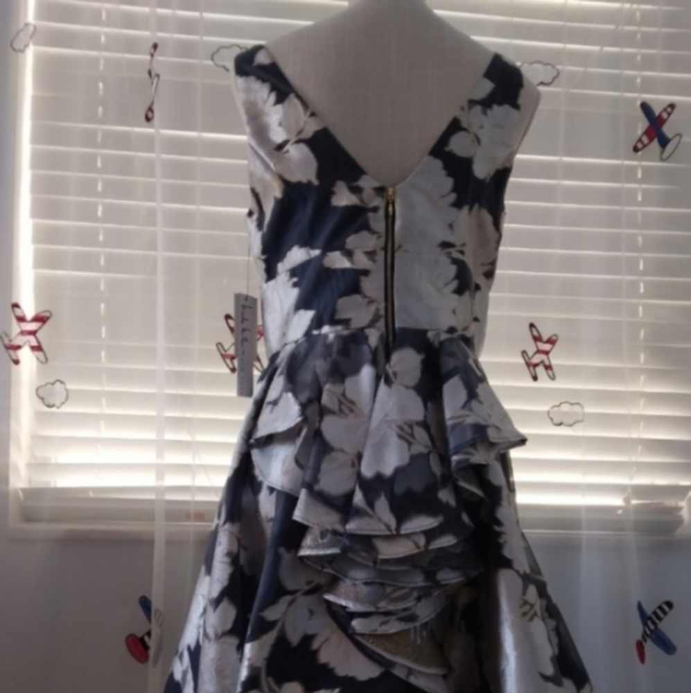 Nicole Miller New York Floral Fit and Flare Cocktail Dress - Picture 3 of 6